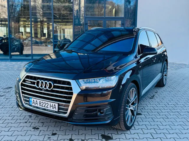Audi Q7 - фото 2