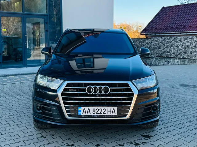 Audi Q7 - фото 4