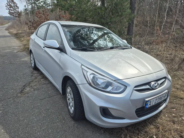 Hyundai Accent - фото 1