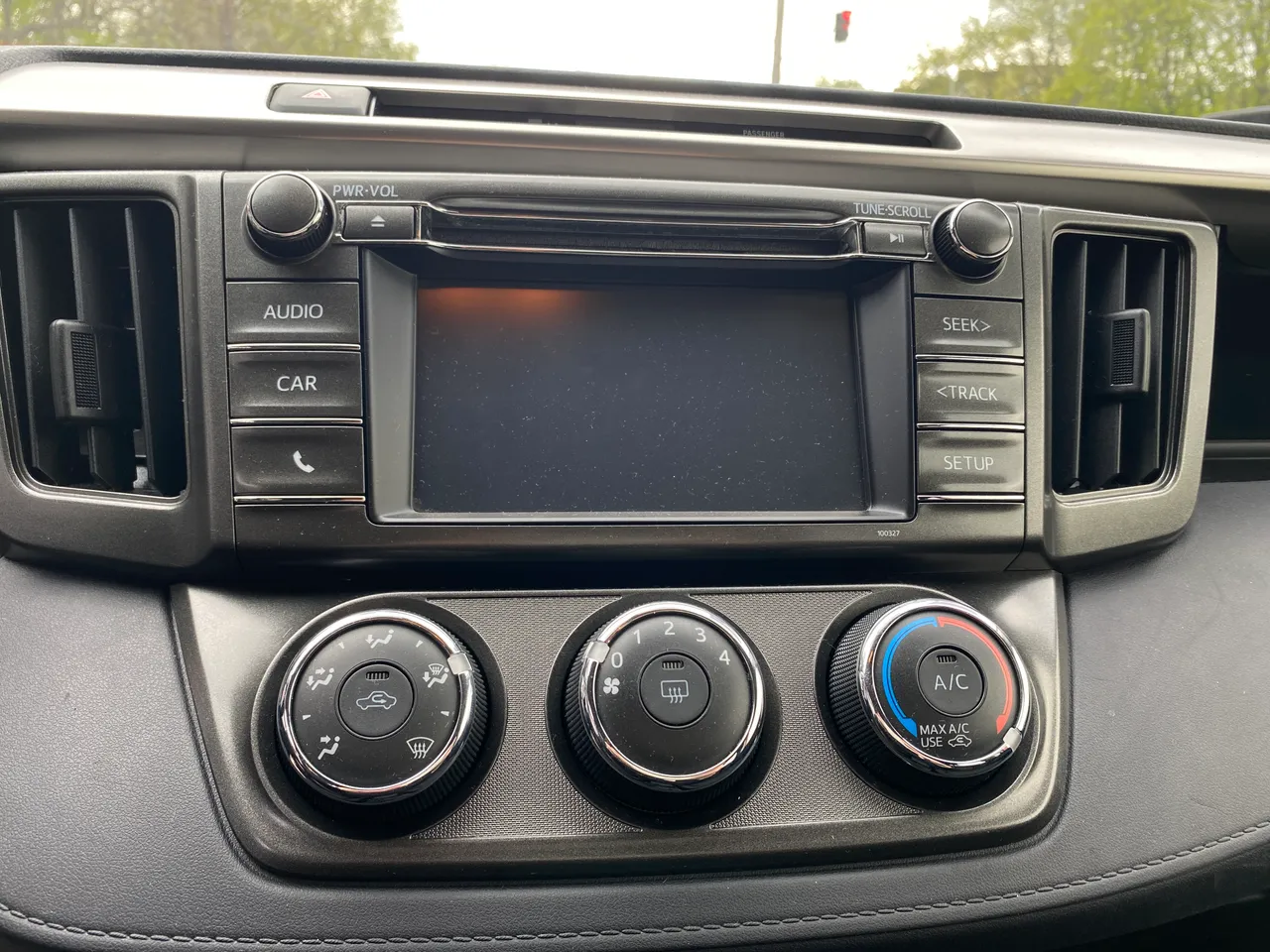 Toyota RAV4 - фото 15