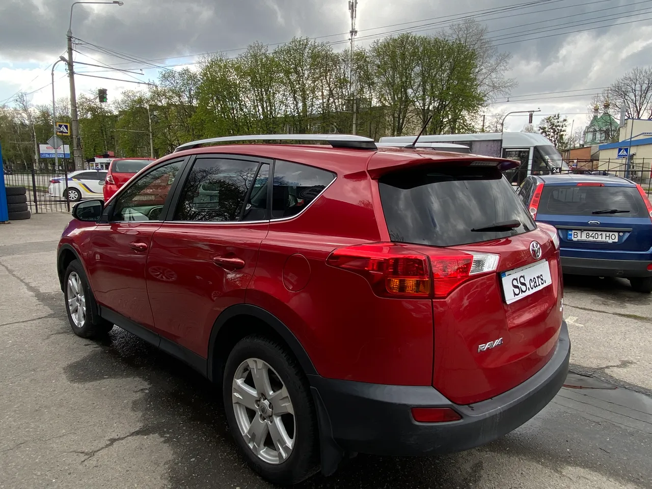 Toyota RAV4 - фото 3