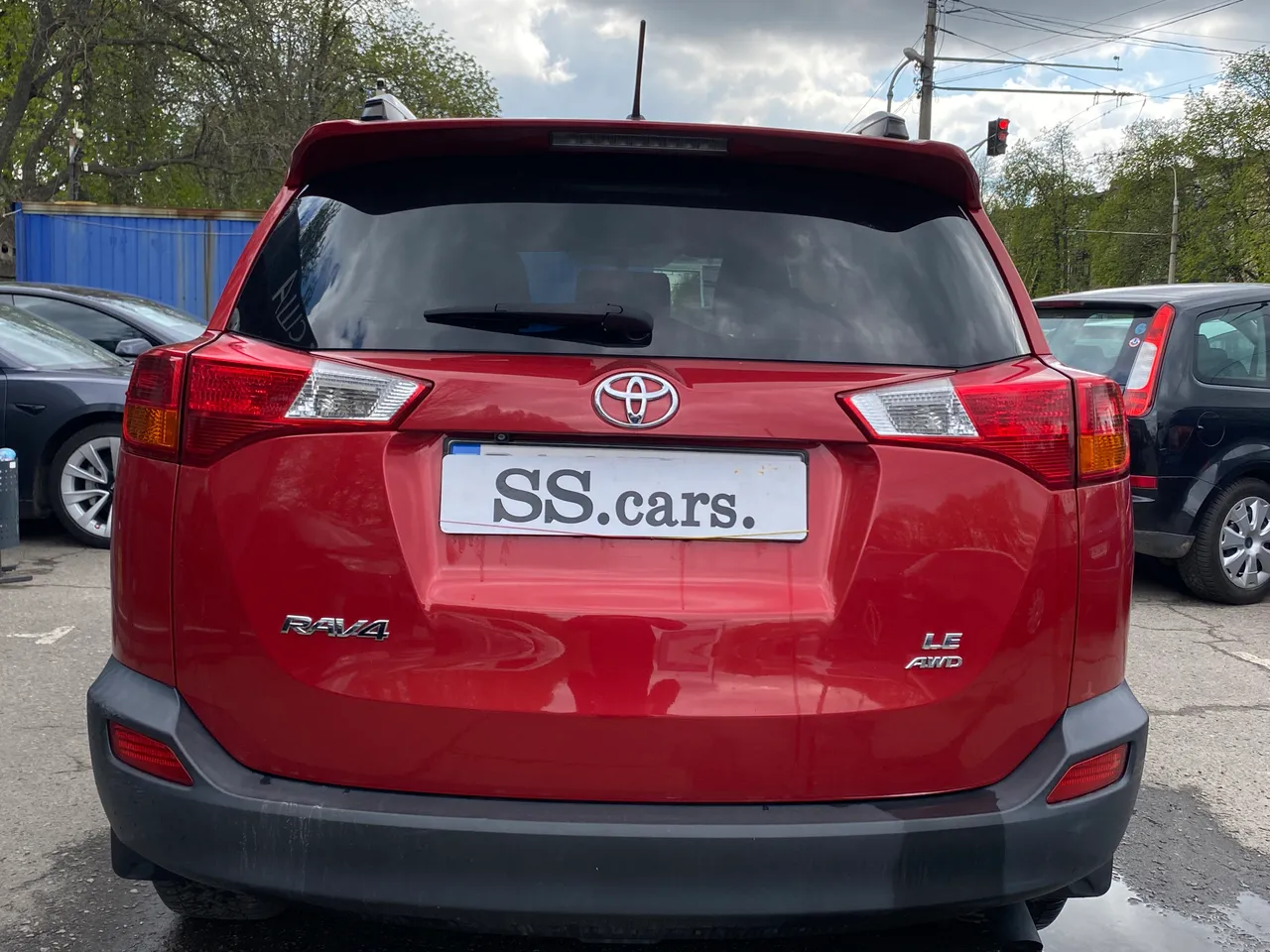 Toyota RAV4 - фото 4