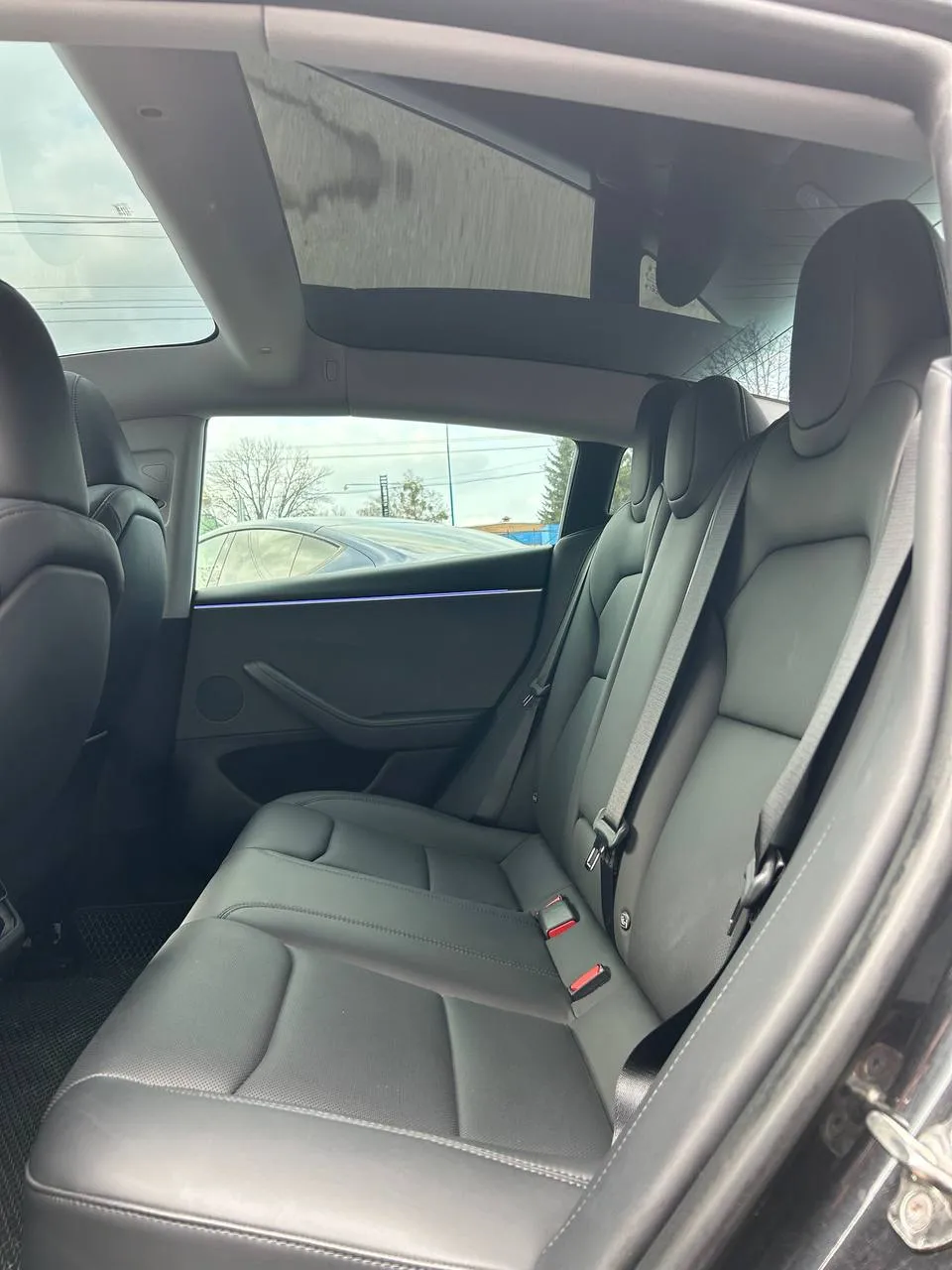 Tesla Model 3 - фото 11