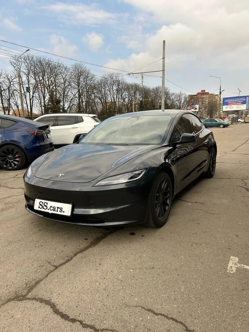 Tesla Model 3 - фото 1