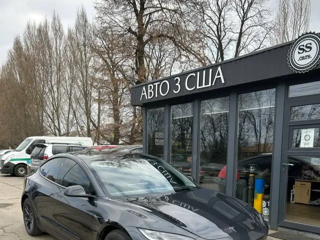 Tesla Model 3 - фото 5