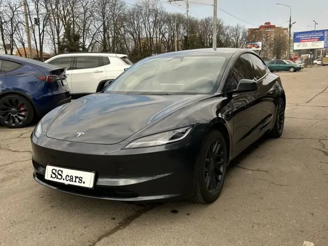 Tesla Model 3 - фото 1