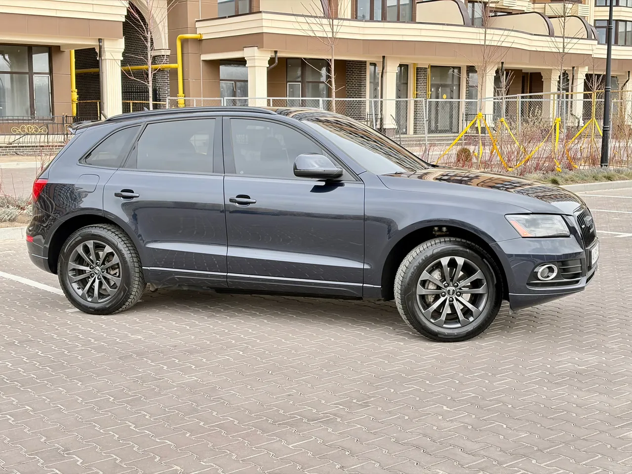 Audi Q5 - фото 6