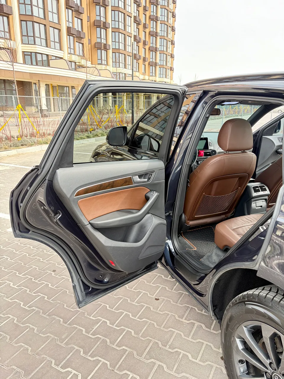Audi Q5 - фото 11