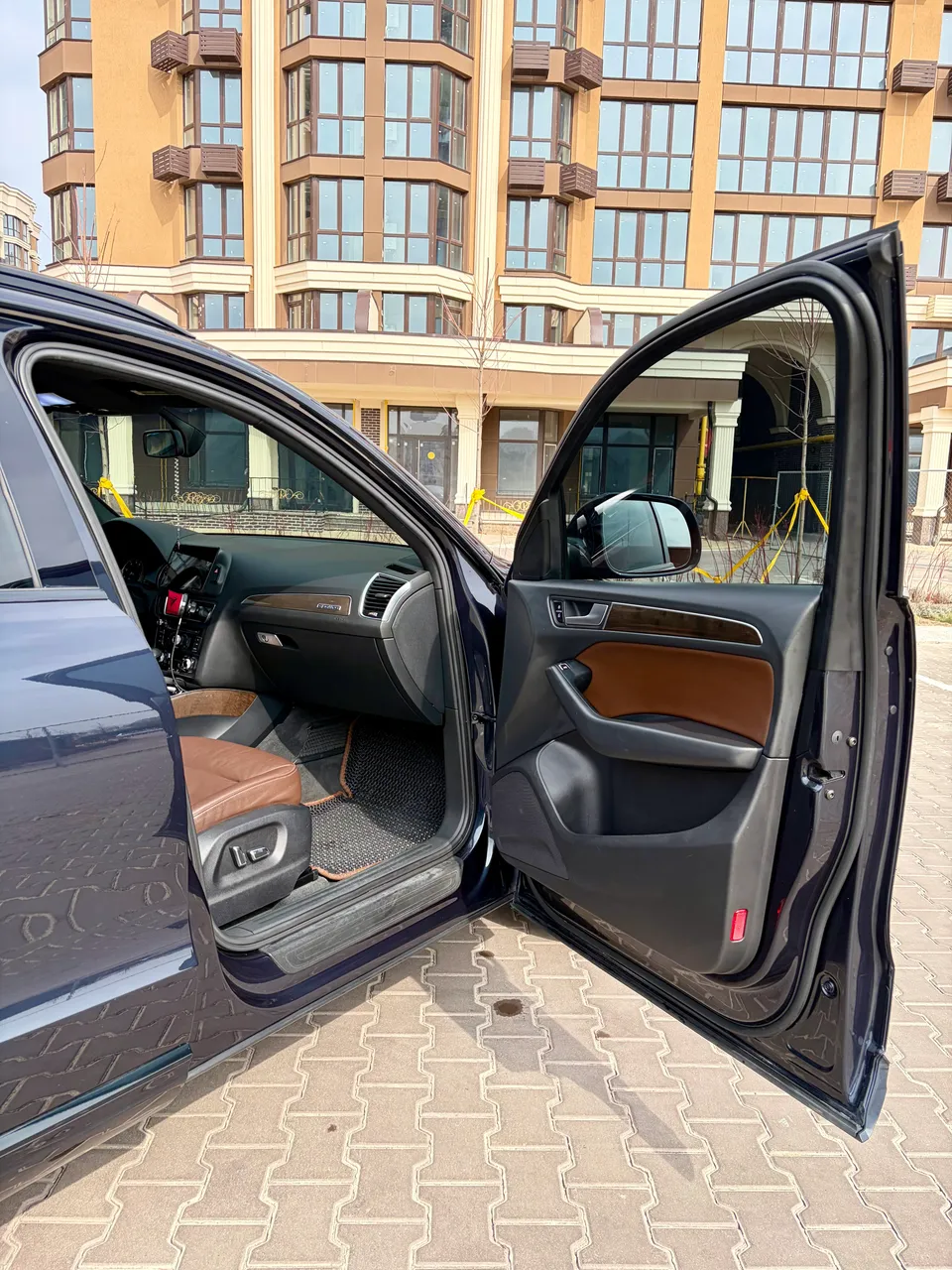 Audi Q5 - фото 12