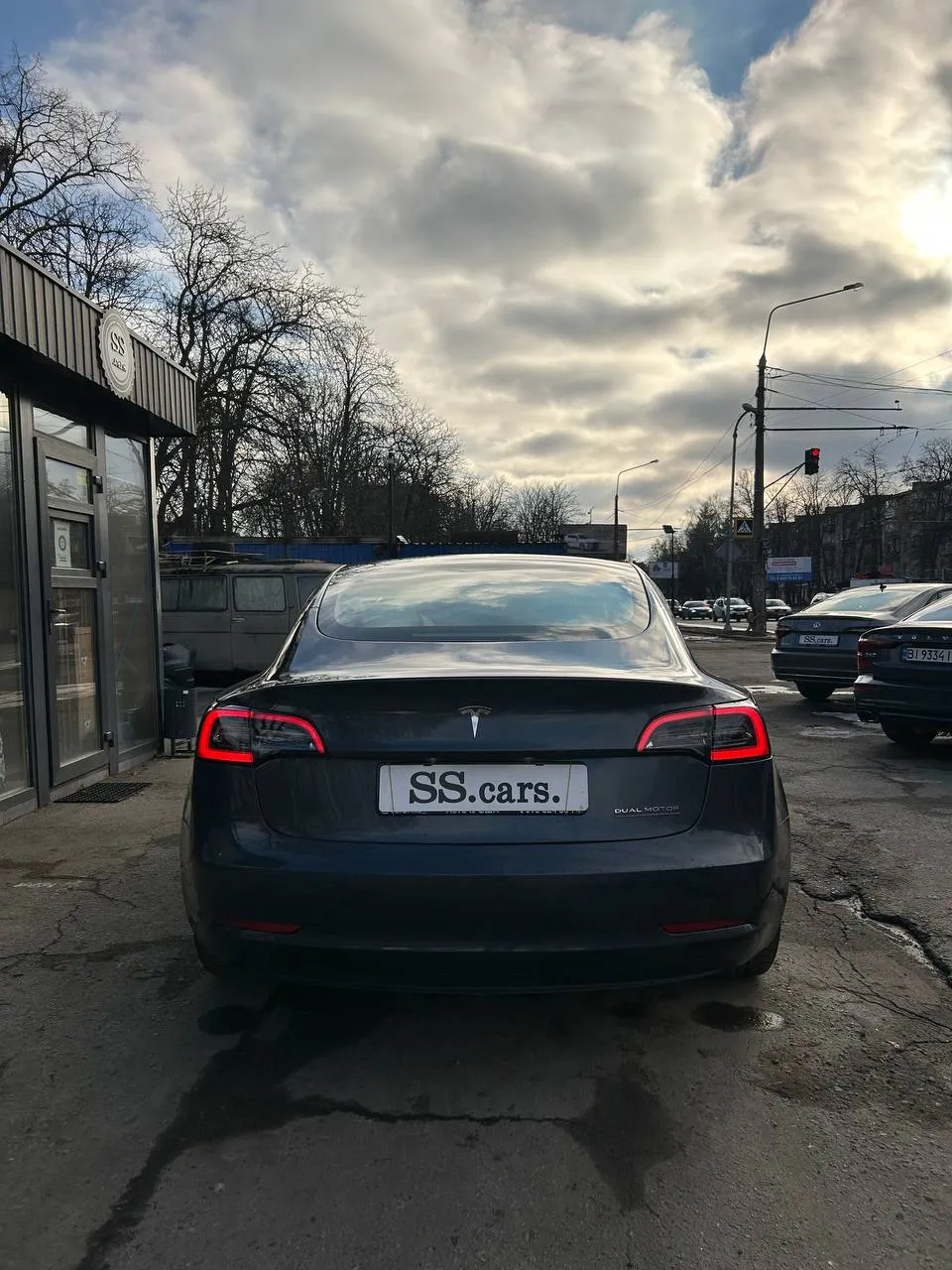 Tesla Model 3 - фото 3