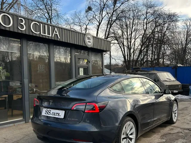 Tesla Model 3 - фото 2