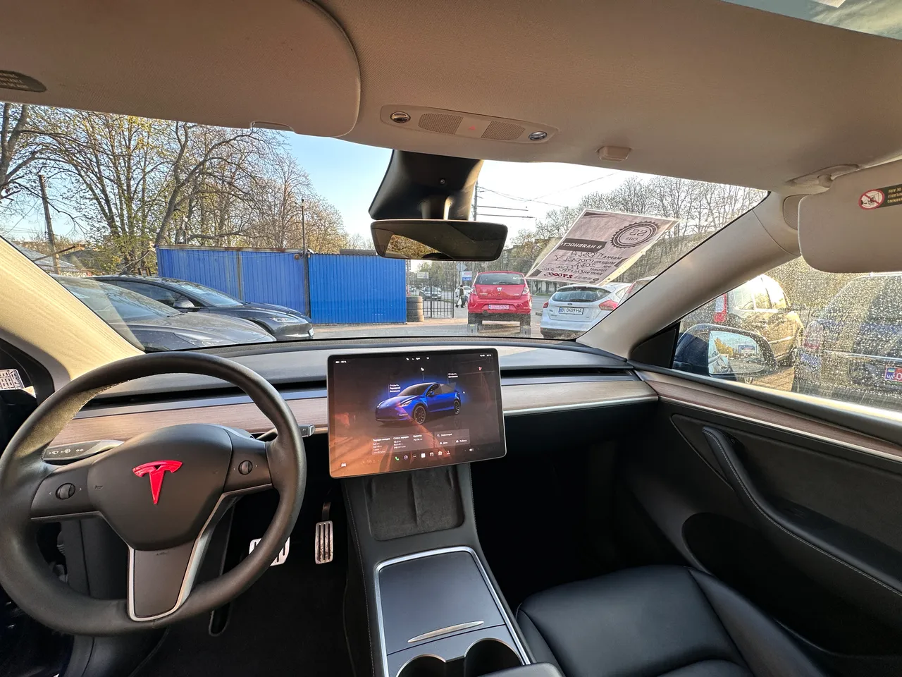 Tesla Model Y - фото 14