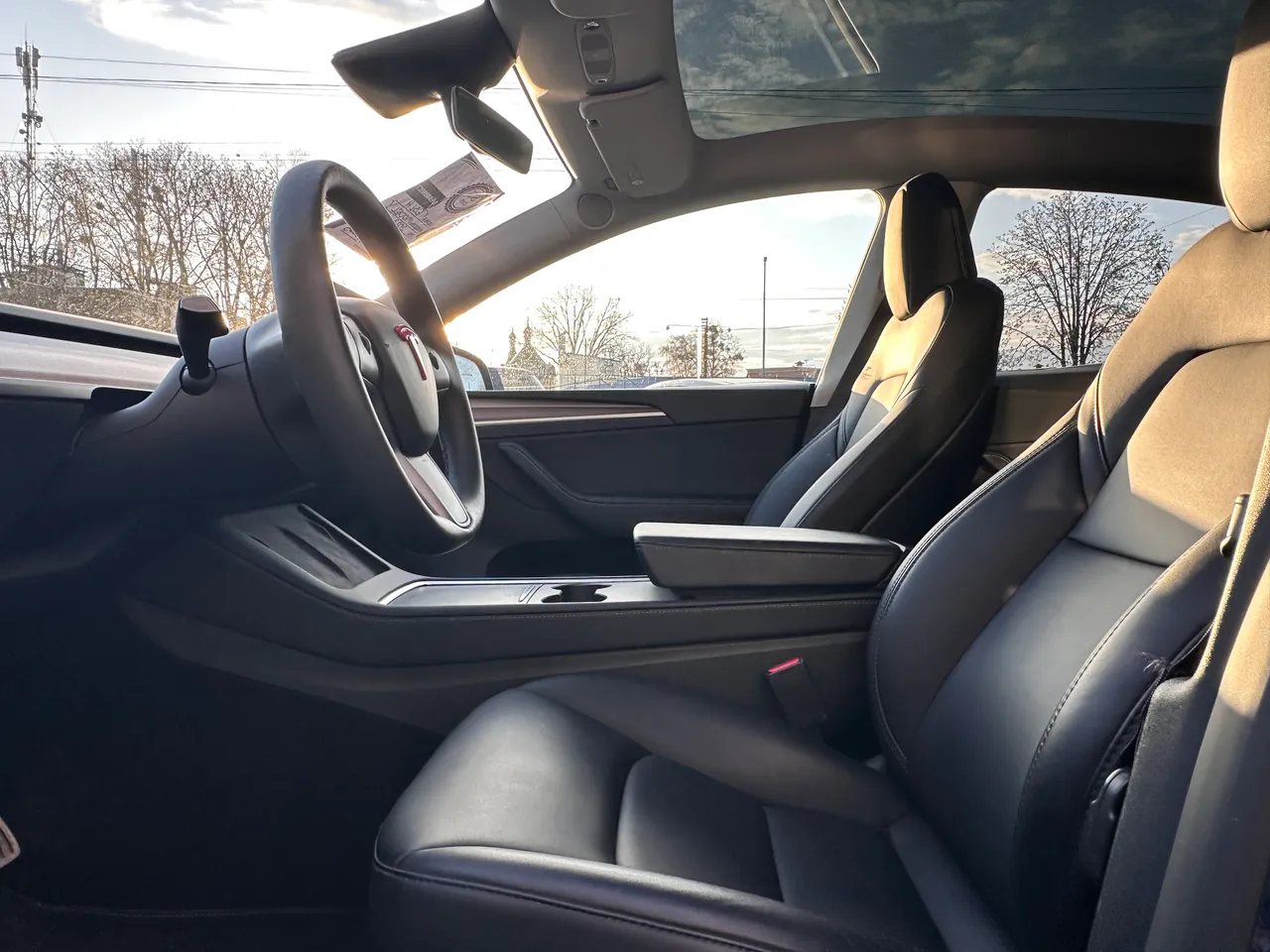 Tesla Model Y - фото 13