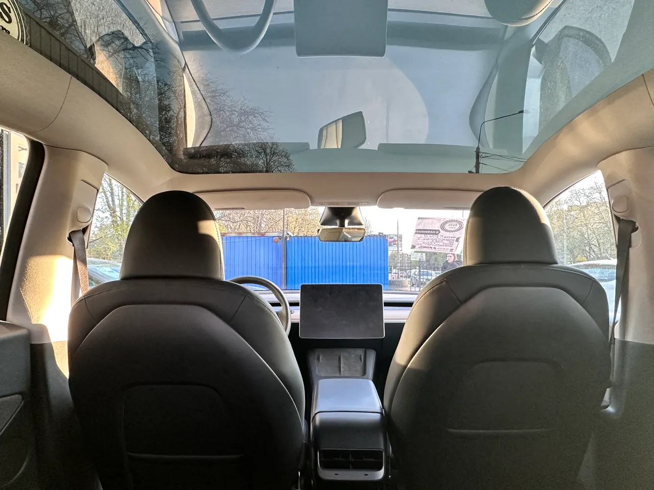 Tesla Model Y - фото 21