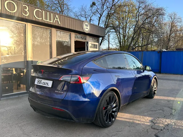Tesla Model Y - фото 5