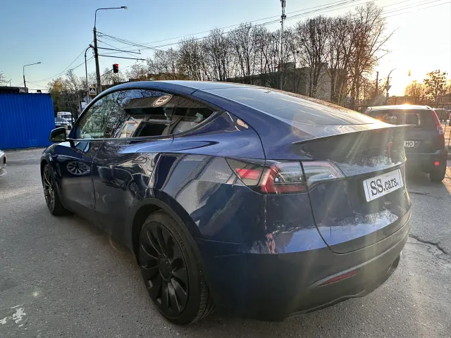 Tesla Model Y - фото 2