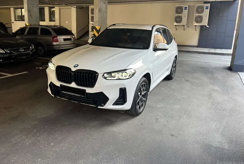 BMW X3 - фото 1