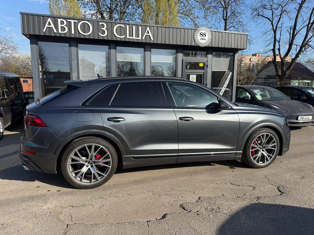 Audi SQ8 - фото 9