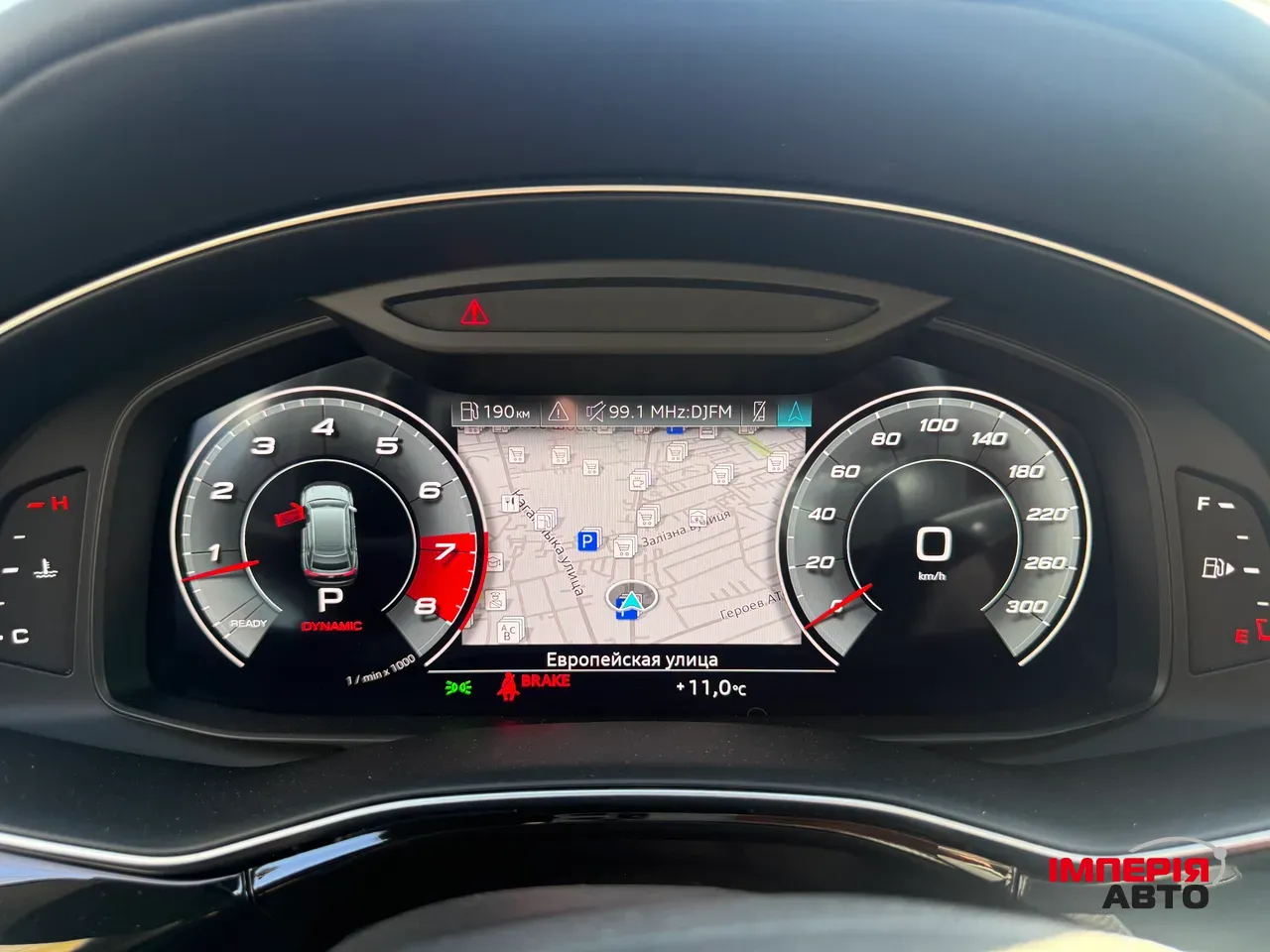 Audi SQ8 - фото 19