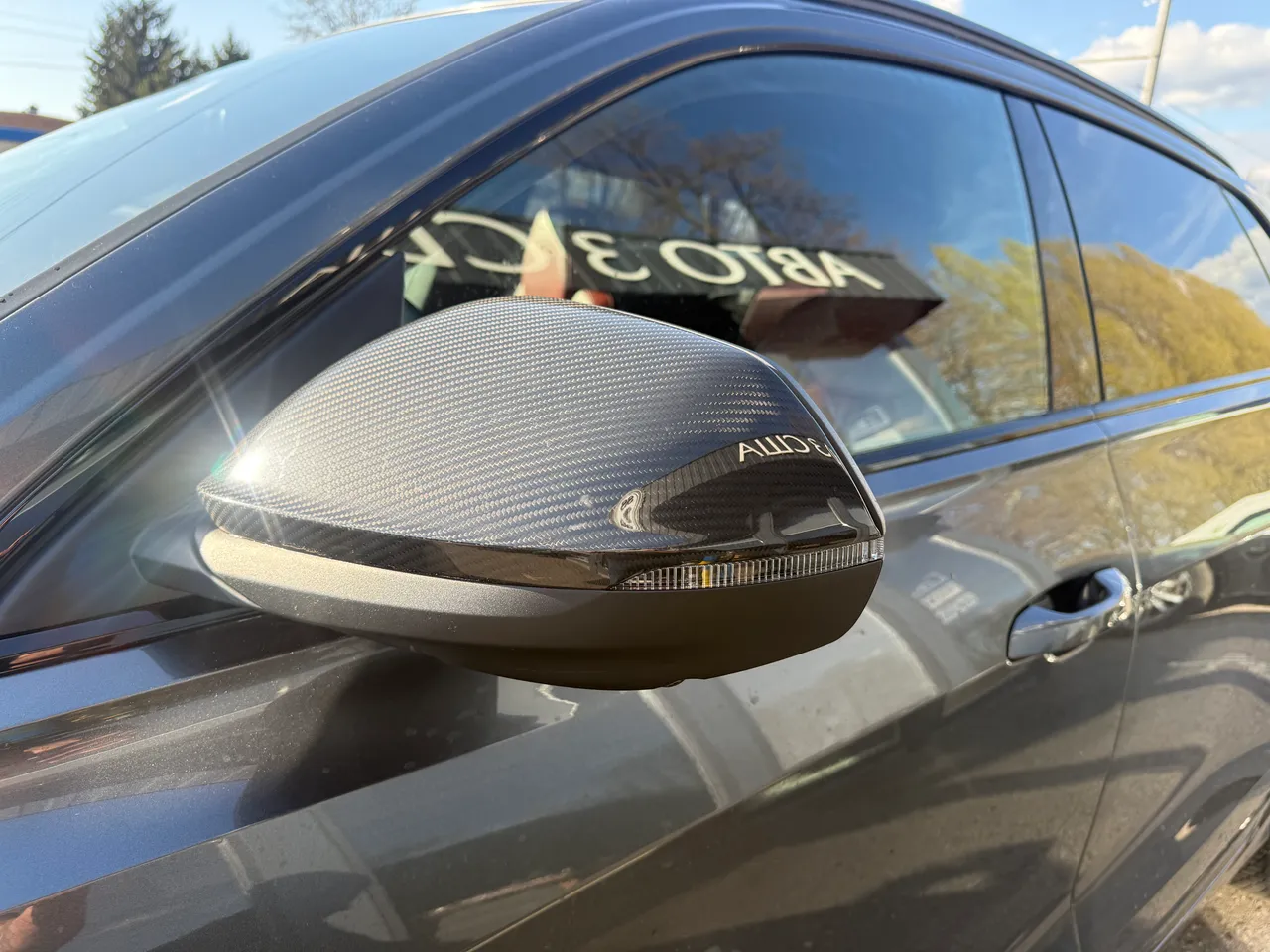 Audi SQ8 - фото 15