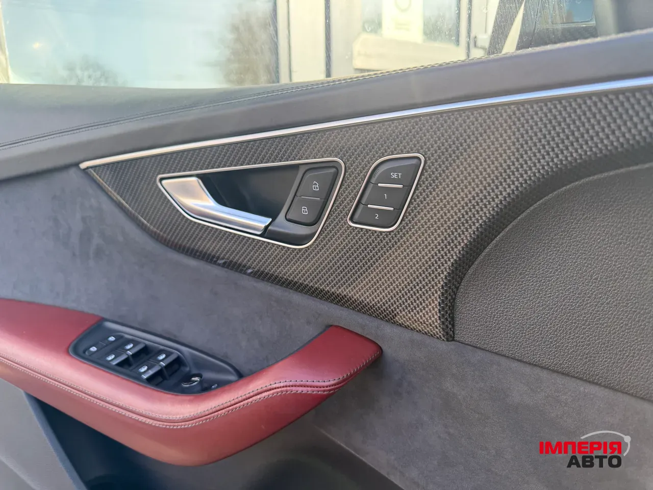 Audi SQ8 - фото 28