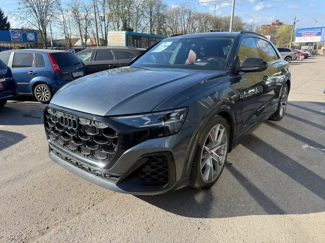 Audi SQ8 - фото 1