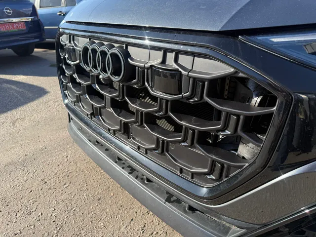Audi SQ8 - фото 4