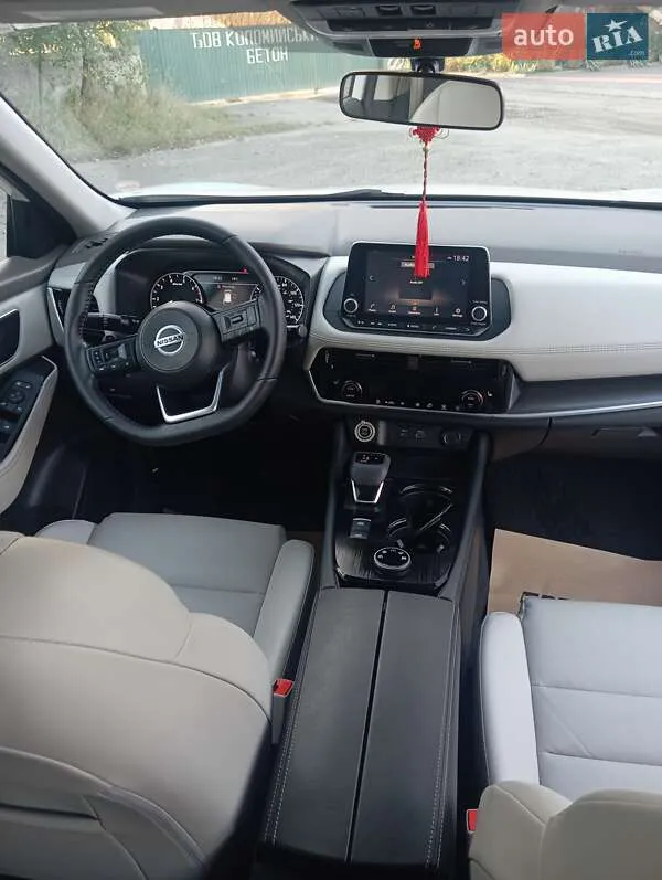 Nissan Rogue - фото 14