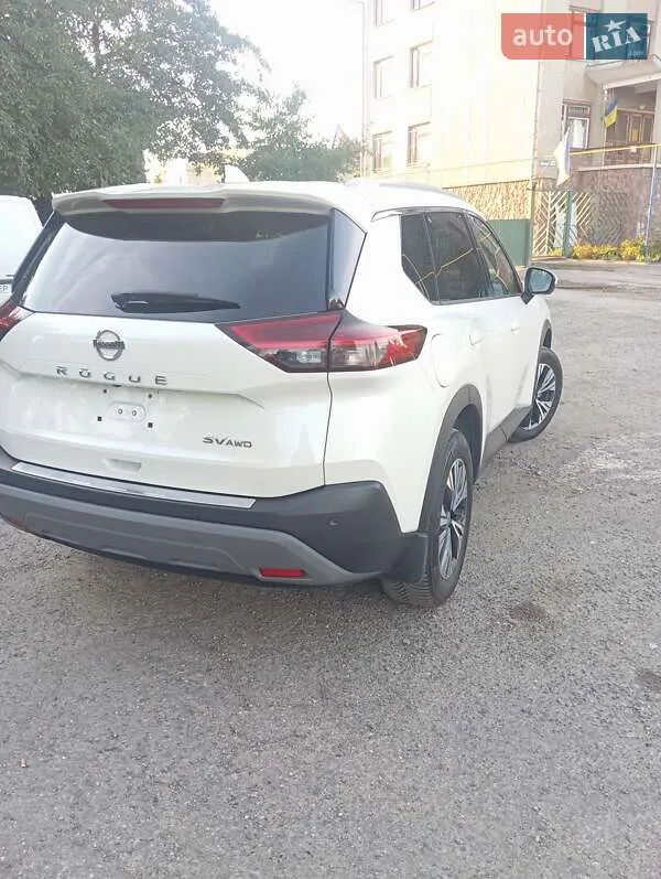 Nissan Rogue - фото 3