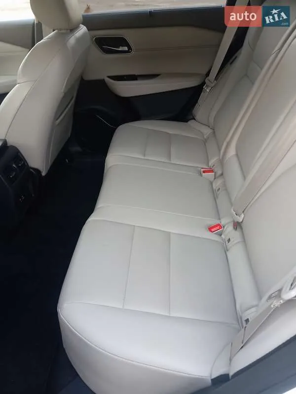 Nissan Rogue - фото 12