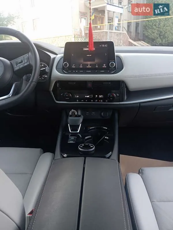 Nissan Rogue - фото 17