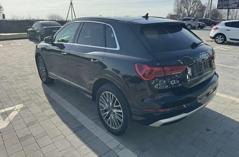 Audi Q3 - фото 6