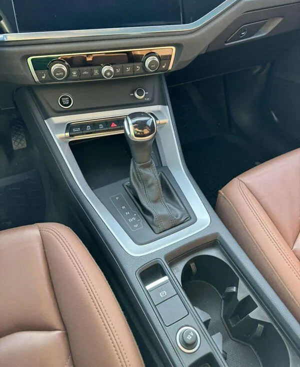 Audi Q3 - фото 10