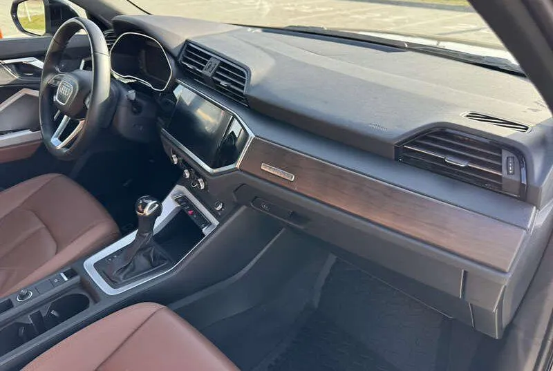 Audi Q3 - фото 7