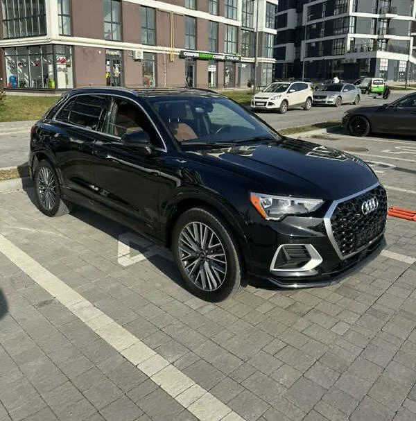 Audi Q3 - фото 4