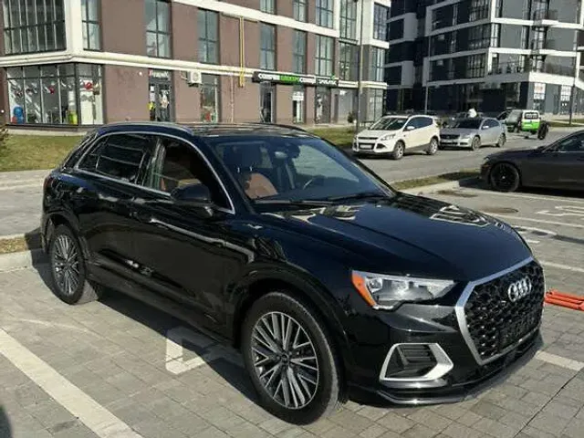 Audi Q3 - фото 4