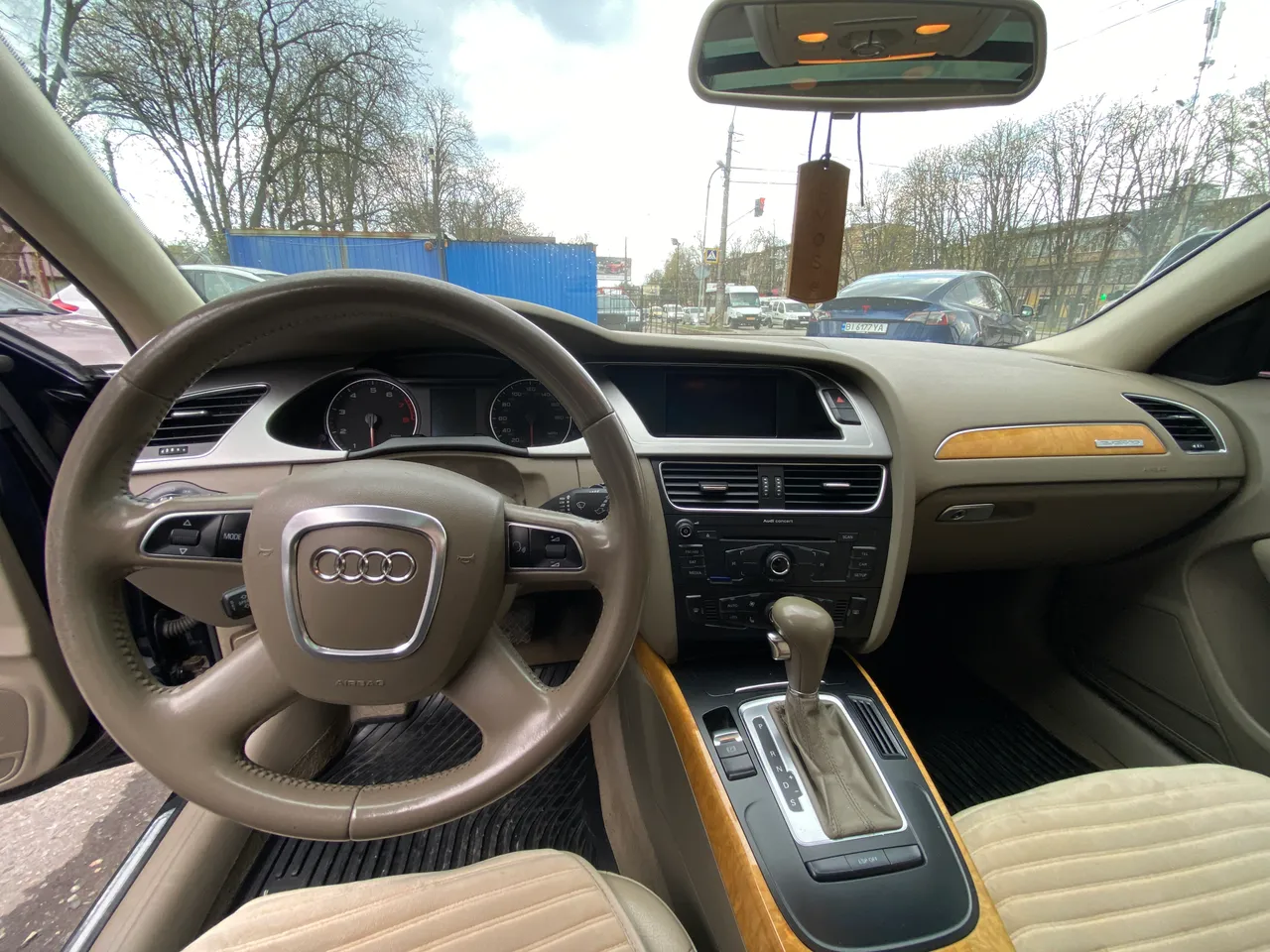 Audi A4 - фото 15