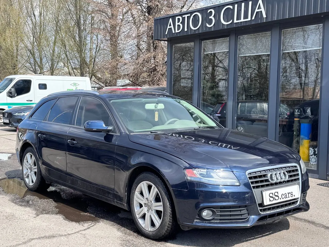 Audi A4 - фото 2