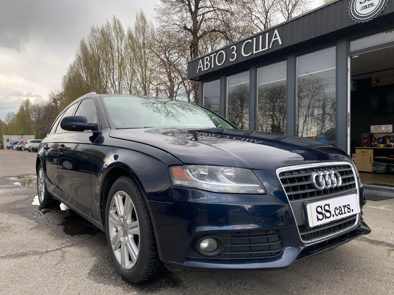 Audi A4 - фото 1