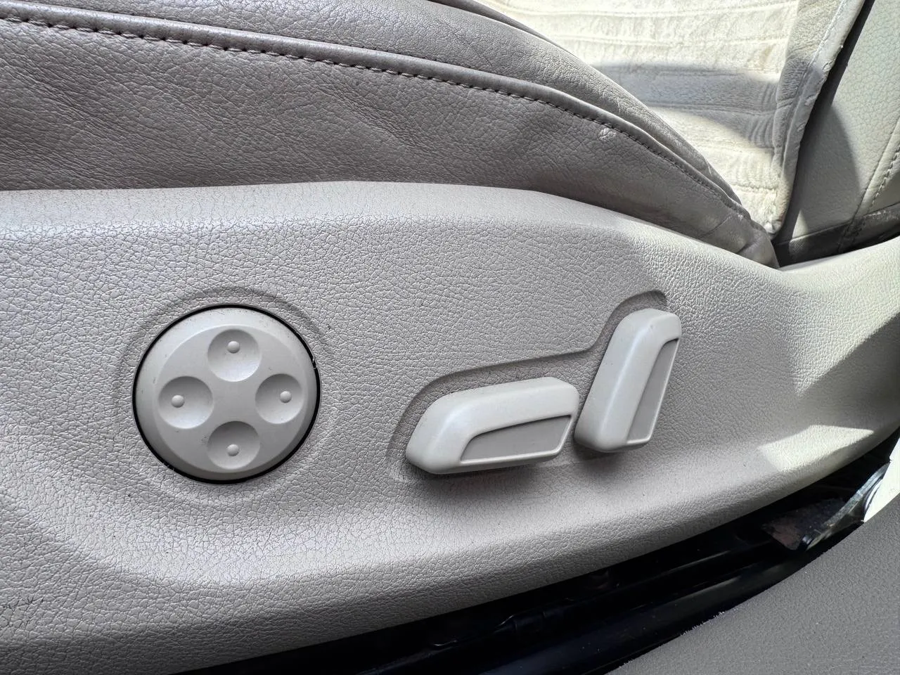 Audi A4 - фото 14