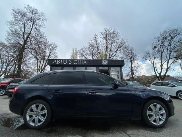 Audi A4 - фото 3