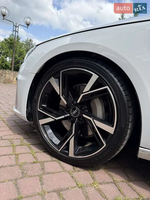 Audi A4 - фото 20