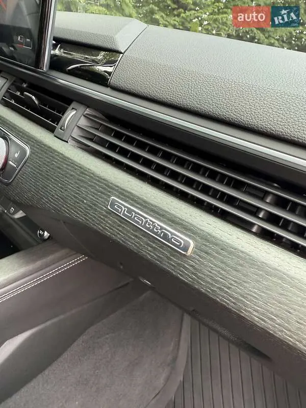 Audi A4 - фото 7