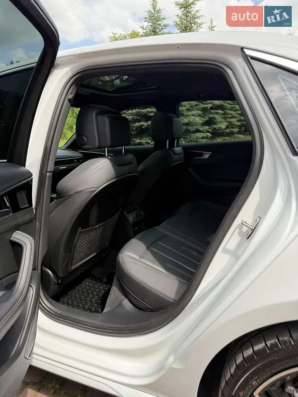 Audi A4 - фото 15