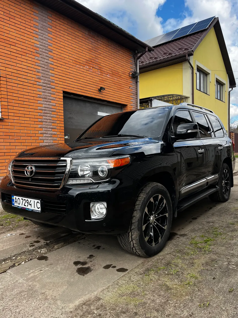 Toyota Land Cruiser - фото 1