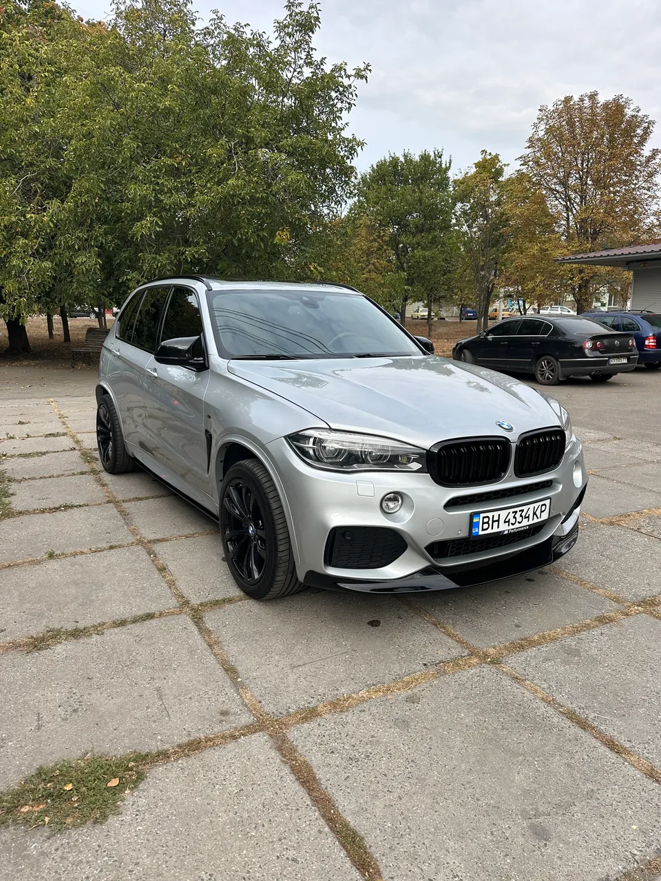 BMW X5 - фото 1