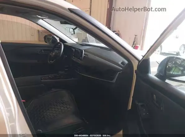 Nissan Rogue - фото 9