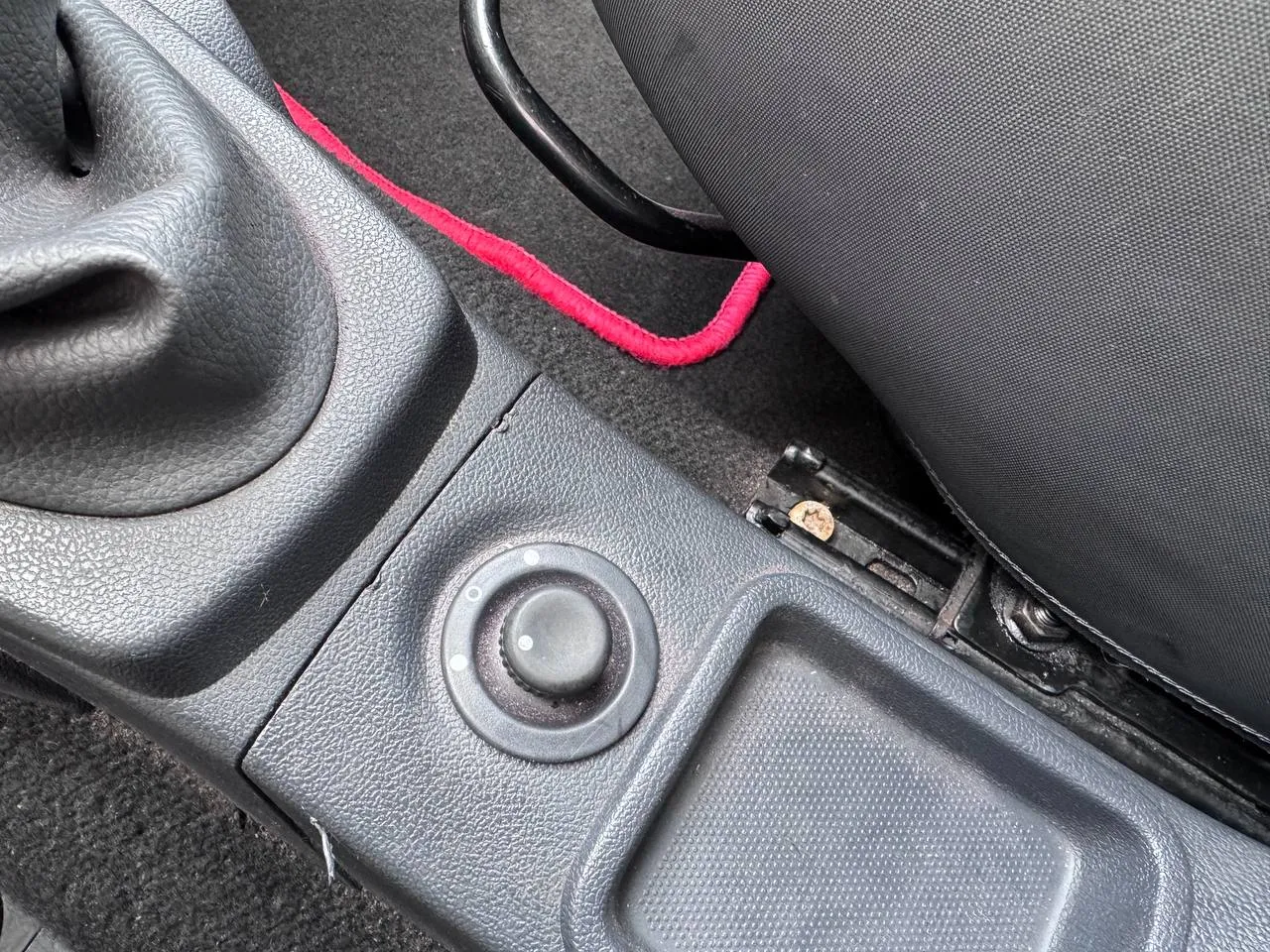 Dacia Sandero - фото 17