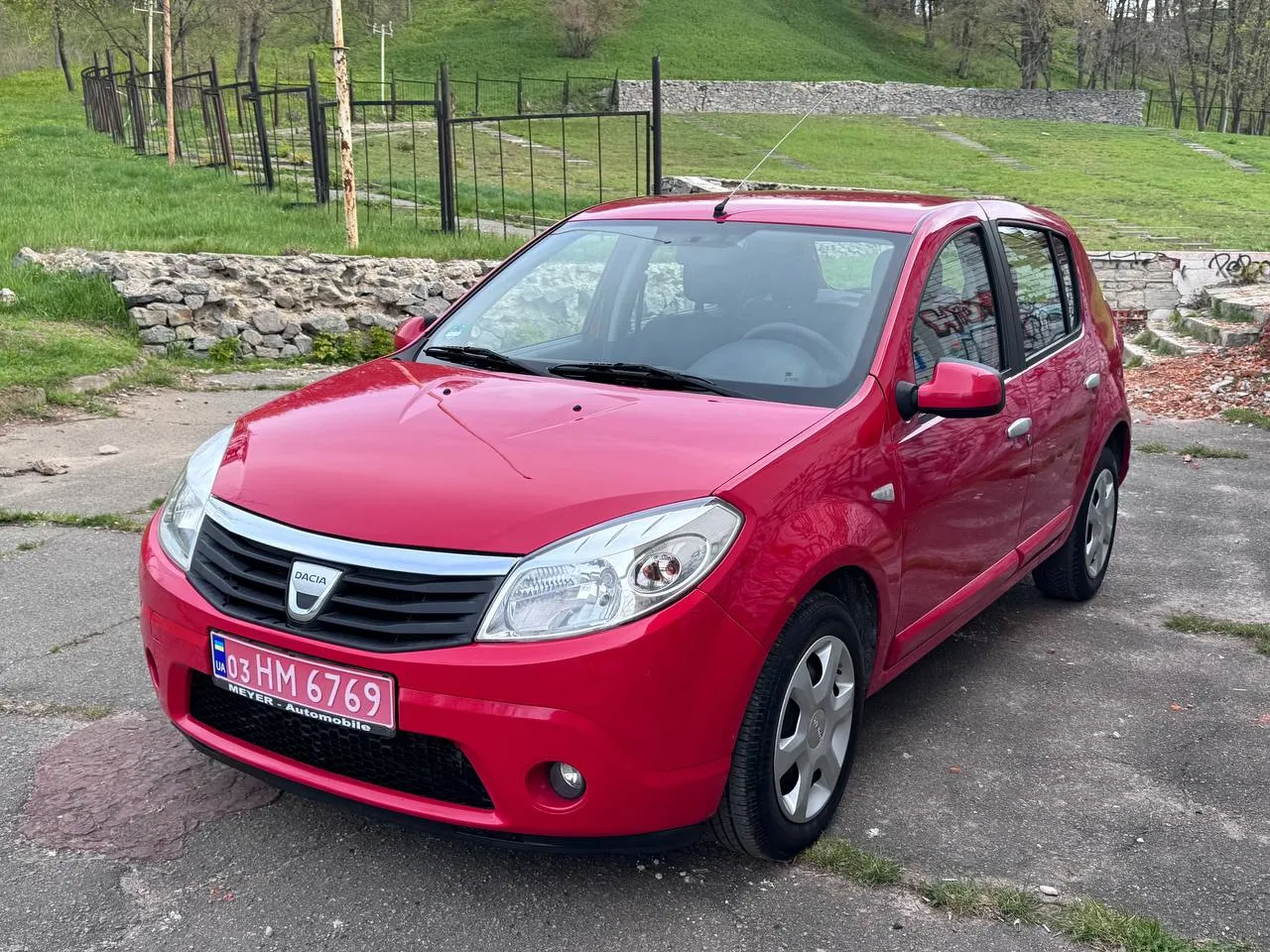 Dacia Sandero - фото 12