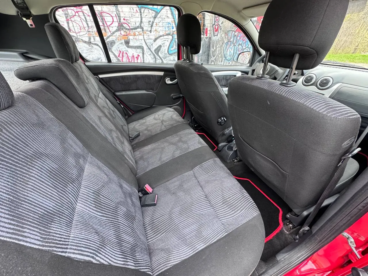 Dacia Sandero - фото 20